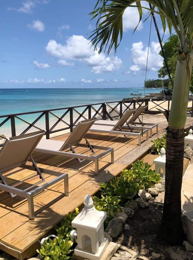 Tropical Sunset Beach Apartment Hotel Saint James Buitenkant foto