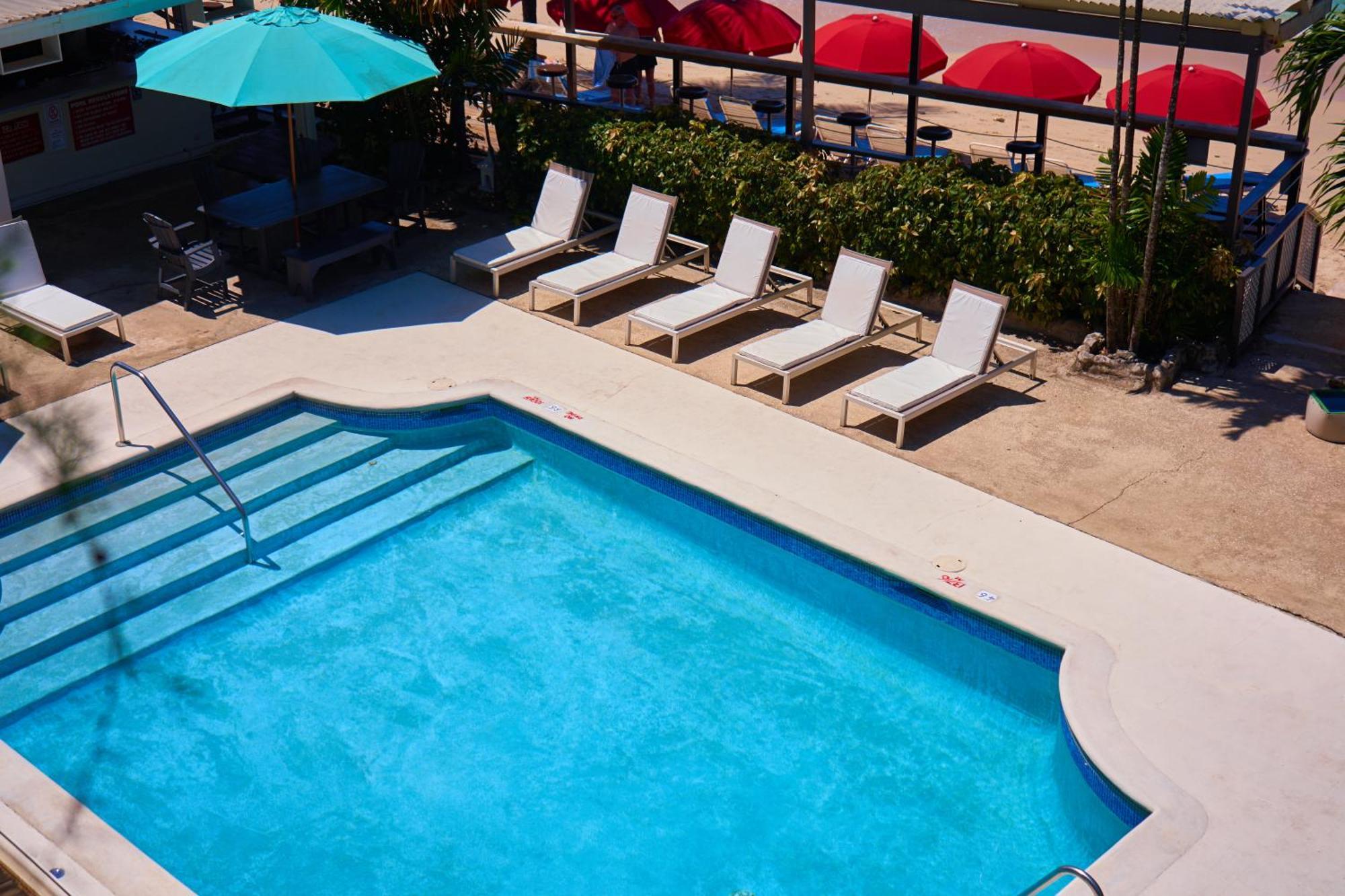Tropical Sunset Beach Apartment Hotel Saint James Buitenkant foto